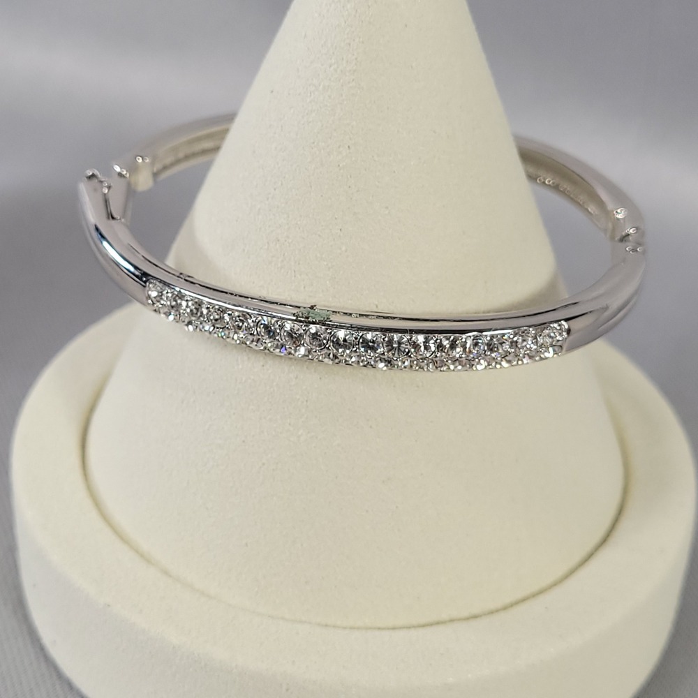 Swarovski Bangle Bracelet Silver Tone Crystal Pavé Hinged 2.25" Oval Jewelry